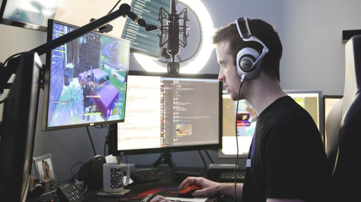 cara live streaming game di youtube